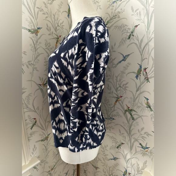 Talbots women’s navy and white pattern cardigan size S - Picture 4 of 5